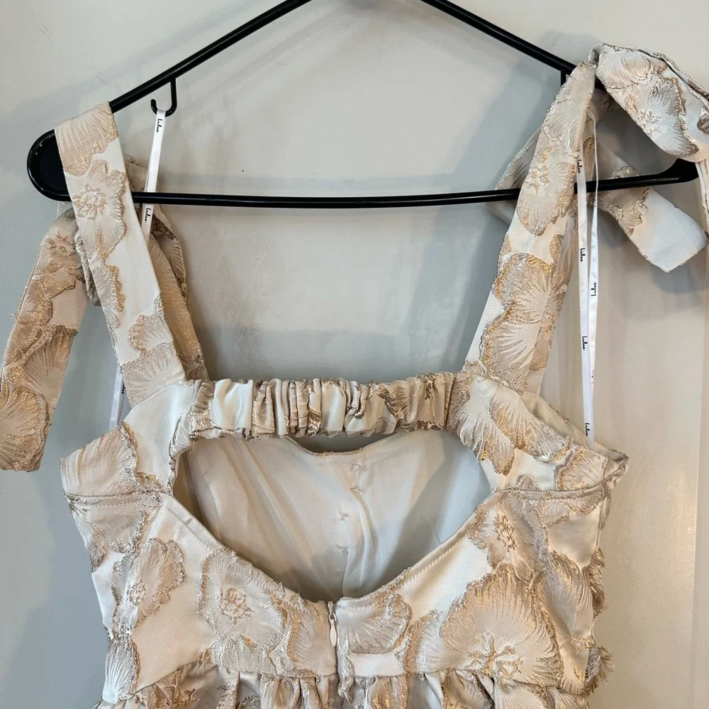Lulu’s Cream & Gold Floral Jacquard Tie Strap Pockets Full Skirt MIDI Dress, S - Picture 8 of 14